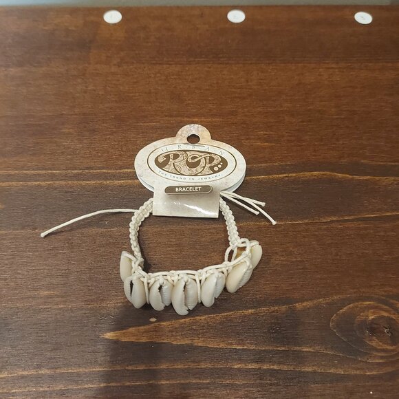 Urban Pop Cowrie Shell Bracelet - Picture 1 of 5